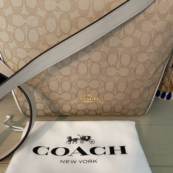 Coach Dufflette Signature Large - Picture 10 of 10